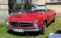 =MB SL (Pagode), ausgestellt bei Blech & Barock im Juli 2018 auf dem Gelände von Schloß Fasanerie bei Eichenzell