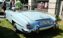=MB 190 SL, Bj. 1960, ausgestellt bei Blech & Barock im Juli 2018 auf dem Gelände von Schloß Fasanerie bei Eichenzell