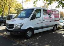 =MB Sprinter von BWT steht im Oktober 2018 in Wiesbaden