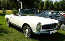 =MB SL, ausgestellt bei Blech & Barock im Juli 2018 auf dem Gelände von Schloß Fasanerie bei Eichenzell