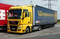 =MAN-Sattelzug von Waberers rastet an der A 3 im September 2018