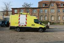 Spedition Kübler IVECO Daily Schwertransport Begleitfahrzeug am 20.10.18 beim Tag der offenen Tür in neuem Schwerlastzentrum im Mannheimer Hafen 