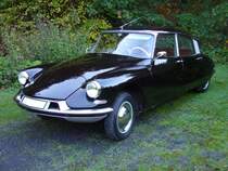 Citroen DS 19. Oldtimertreffen  Schwarzwaldhaus  in Mettmann am 21.10.2018.