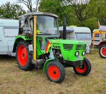 =Deutz 4506 steht bei den Traktorfreunden Mackenzell im September 2018
