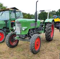 =Fendt Favorit 3 S, Bj. 1965, 52 PS, steht bei den Traktorfreunden Mackenzell im September 2018