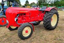 =Porsche Super Baumuster 323, steht bei den Traktorfreunden Mackenzell im September 2018