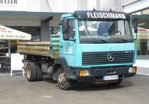 =MB 817 des Bauunternehmens FLEISCHMANN steht im Oktober 2018 in Fulda-Lehnerz