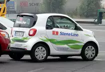 Smart FT der Stena Line am 05.11.18 im Hafen Rostock. Große Schiffe, kleine Autos.