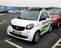 Smart FT der Stena Line am 05.11.18 im Hafen Rostock. Große Schiffe, kleine Autos.