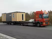 DAF Hängerzug,am 10.November 2018,an einem Rastplatz an der A11.