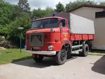 Die Feuerwehr Putbus mit ihrem IFA W50 Manschaftswagen,am 31.Mai 2018,in Bergen/Rügen.