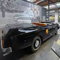 Einer der beiden gebauten Sachsenring P 240  Repräsentant . (August Horch Museum Zwickau, August 2018)