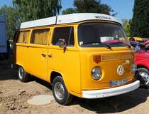 =VW T 2 Westfalia steht am Baiersröder Hof im August 2018