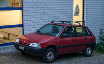 Citroen AX auf einem öffenlichen Parkplatz. Foto: Zürich am 09.11.2018