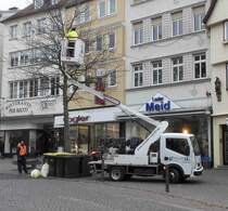 =Nissan NT als Arbeitsbühnenfahrzeug eingesetzt in Fulda im November 2018