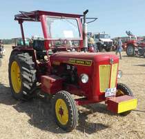 =David Brown 750, ausgestellt am Baiersröder Hof im August 2018