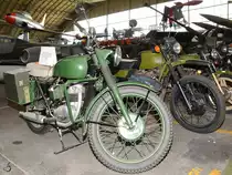 Eine Motorrad BSA B40 WD Mk.1 Anfang Juni 2018 im Verteidigungs- und Garnisonsmuseum Aalborg.