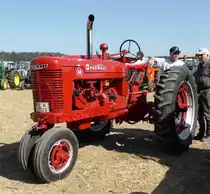 =Farmall M, ausgestellt am Baiersröder Hof im August 2018