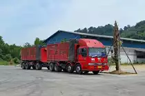 4-Achs Hino-Schwer-LKW mit 3-Achs-Anhänger (Ranong, Thailand, 07.11.18)