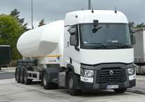 =Renault-Tanksattelzug aus Polen rastet an der A 7, 10-2018