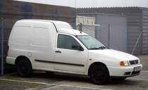 VW Caddy 1 am 07.11.18 in Gedser