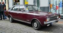 =Opel Commodore A, ausgestellt beim Sockenmarkt in Lauterbach, 09-2018