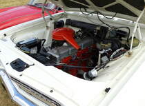 Opel Kapitän A, Blick in den Motorraum, 6-Zyl.Reihe mit 2,8Liter und 125PS, Baujahr 1966, ausgestellt beim warbird&oldtimer day Bremgarten 2017