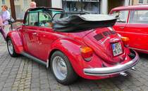 =VW Käfer Cabrio 1303 LS, ausgestellt beim Sockenmarkt in Lauterbach, 09-2018
