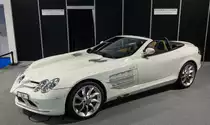 Mercedes-Benz SLR McLaren Cabriolet auf der Auto Zürich, November 2018.
