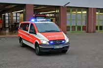 Feuerwehr Aschaffenburg Mercedes Benz Antos Vito KdoW (Florian Aschaffenburg 1/12/1) am 14.12.18 bei einen Fototermin 
