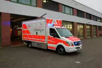 Feuerwehr Aschaffenburg Mercedes Benz Sprinter GW-AS (Florian Aschaffenburg 1/53/1) am 14.12.18 bei einen Fototermin 