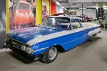 Chevrolet El Camino von 1960 in der Retro Car Show im Einkaufszentrum  Piterlend  in St. Petersburg, 17.2.18