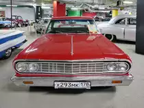 Chevrolet El Camino von 1964 mit 5.3-l-Motor in der Retro Car Show im Einkaufszentrum  Piterlend  in St. Petersburg, 17.2.18