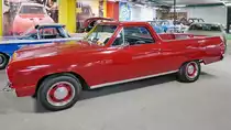 Chevrolet El Camino von 1964 mit 5.3-l-Motor in der Retro Car Show im Einkaufszentrum  Piterlend  in St. Petersburg, 17.2.18