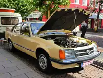 =Opel Commodore C Berlina, ausgestellt beim Hünfelder Stadtfest, 08-2018