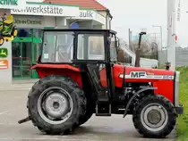 MF-254; bringt eine Leistung von ca. 47PS, Hubraum 2500ccm; 171118