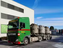 DAF XF-Euro6-440, der Sped. Angermayr transportiert am Auflieger Behälter für Flüssigaluminium; 171210