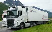 =Volvo FH-Kühlsattelzug, gesehen in Norwegen im August 2017