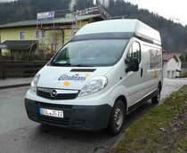 =Opel Vivaro in Hochdachausführung steht im Dezember 2018 in Berchtesgaden
