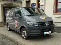 =VW T 6 von BURGER KING steht am HBF in Berchtesgaden im Dezember 2018