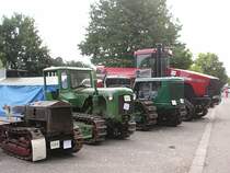 Eine kleine Parade von Raupenschleppern beim Bulldogtreffen in Markleeberg 2007.