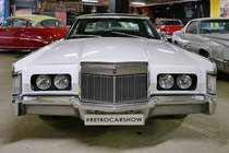 Lincoln Mark III von 1970 in der Retro Car Show im Einkaufszentrum  Piterlend  in St. Petersburg, 17.2.18