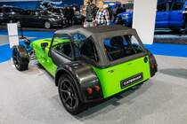 Rückansicht: Caterham Seven 485 SV, gesehen auf der Auto Zürich, November 2018.