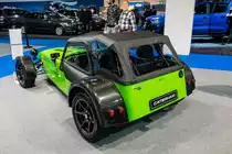 Rückansicht: Caterham Seven 485 SV, gesehen auf der Auto Zürich, November 2018.