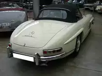 Heckansicht eines Mercedes Benz W198 II Roadster, gebaut von 1957 bis 1963. Classic Remise Düsseldorf am 30.12.2018.