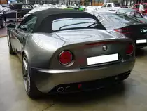 Heckansicht eines Alfa Romeo 8C Competizione Spider, gebaut von 2008 bis 2010. Classic Remise Düsseldorf am 30.12.2018.
