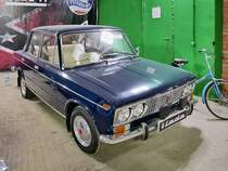 Lada WAS-2103 in der Retro Car Show im Einkaufszentrum  Piterlend  in St. Petersburg, 17.2.18