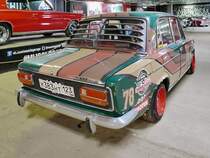 Lada WAS-2103 als Ralley-Fahrzeug in der Retro Car Show im Einkaufszentrum  Piterlend  in St. Petersburg, 17.2.18