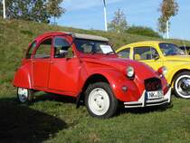 Citroen 2 CV aufgenommen am 06.10.2018, Oldtimertage Linslerhof