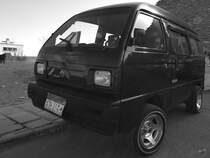 Ein Suzuki Mitte Dezember 2018 in Gizeh.